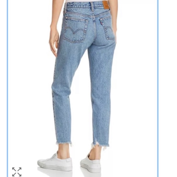 Levi’s iconic wedgie fit ankle women’s jeans frayed hem medium wash - Picture 3 of 7